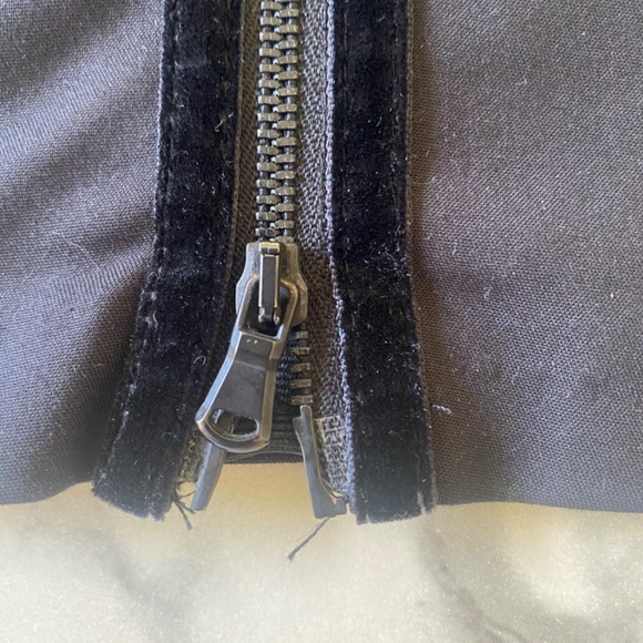 Zara Black Zippered Skirt With Velvet Trim Women’s XS - Picture 3 of 5